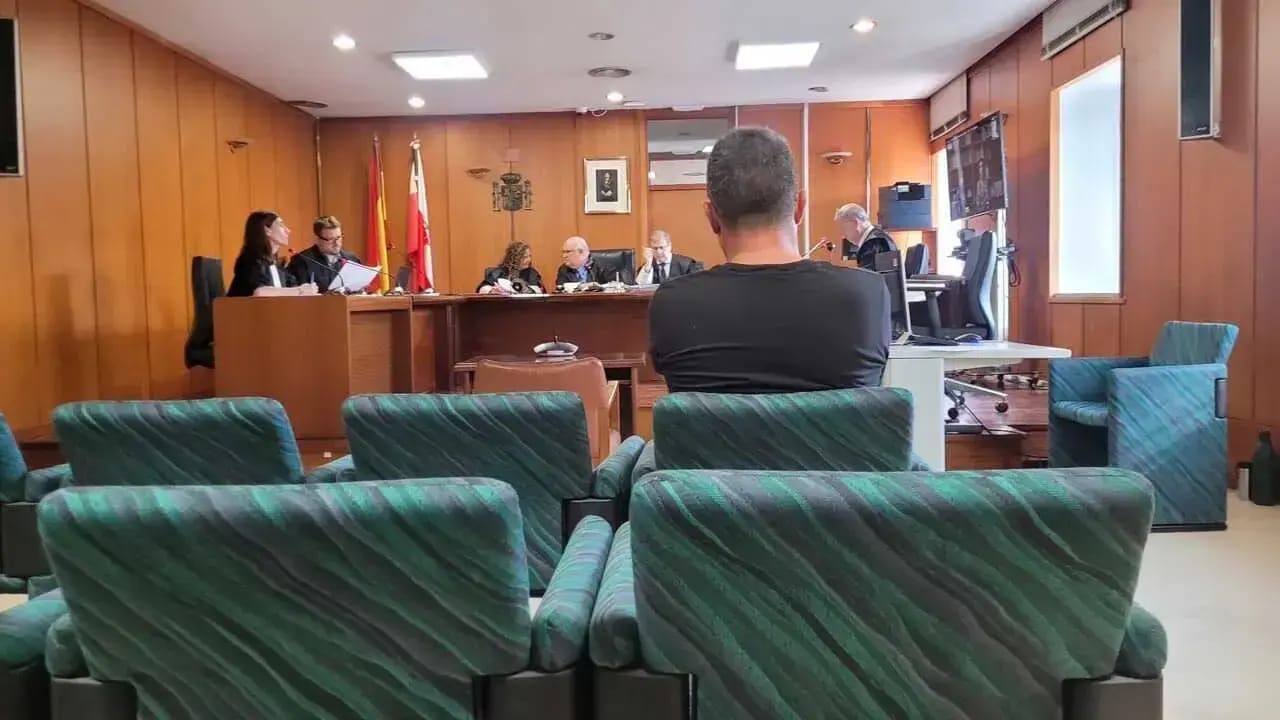 La Audiencia de Cantabria absuelve al acusado de maltratar y abusar sexualmente de su hija