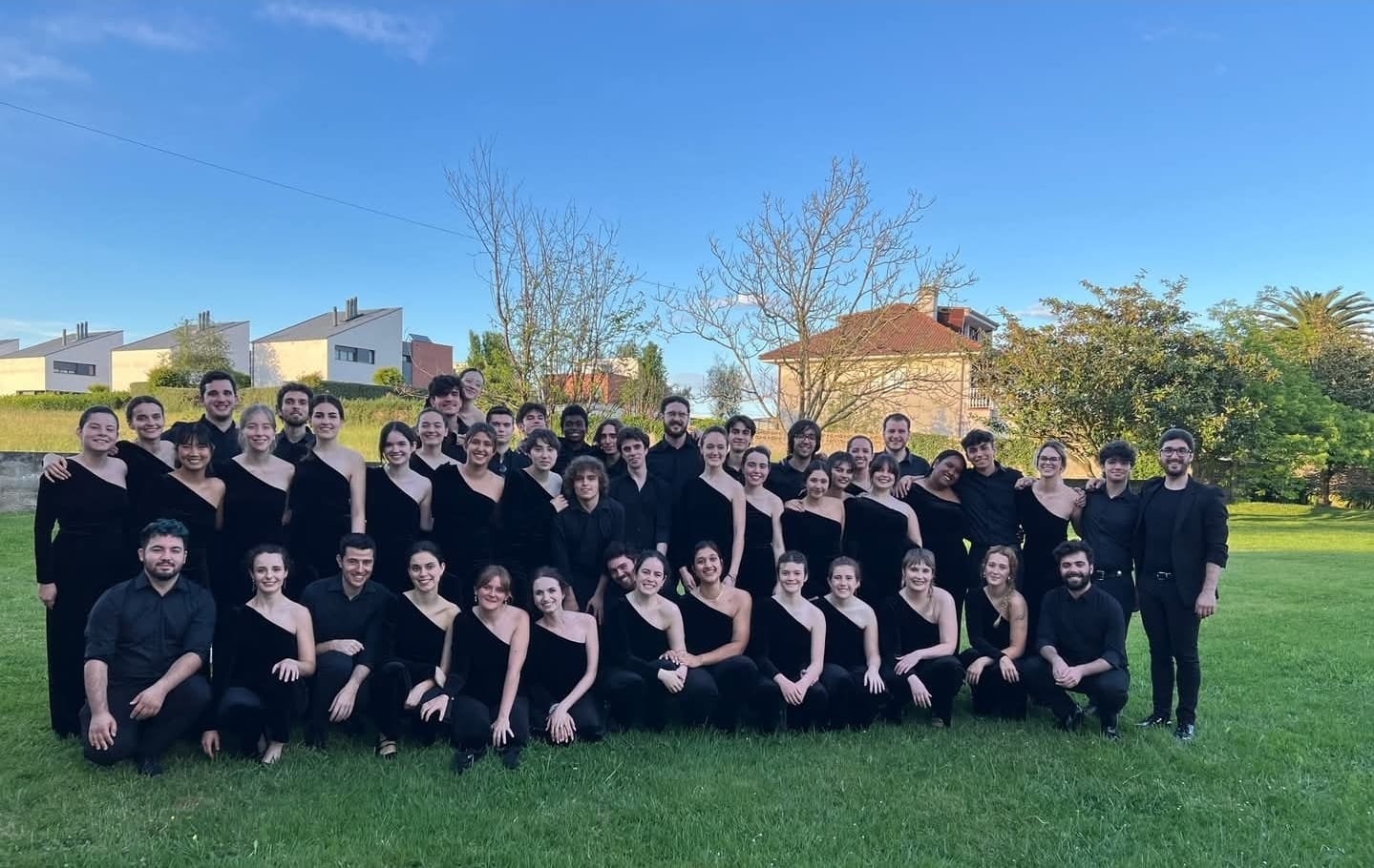 El Coro Joven de Santander dirigido por Cesar Marañón conquista Burgos con dos premios en un certamen nacional
