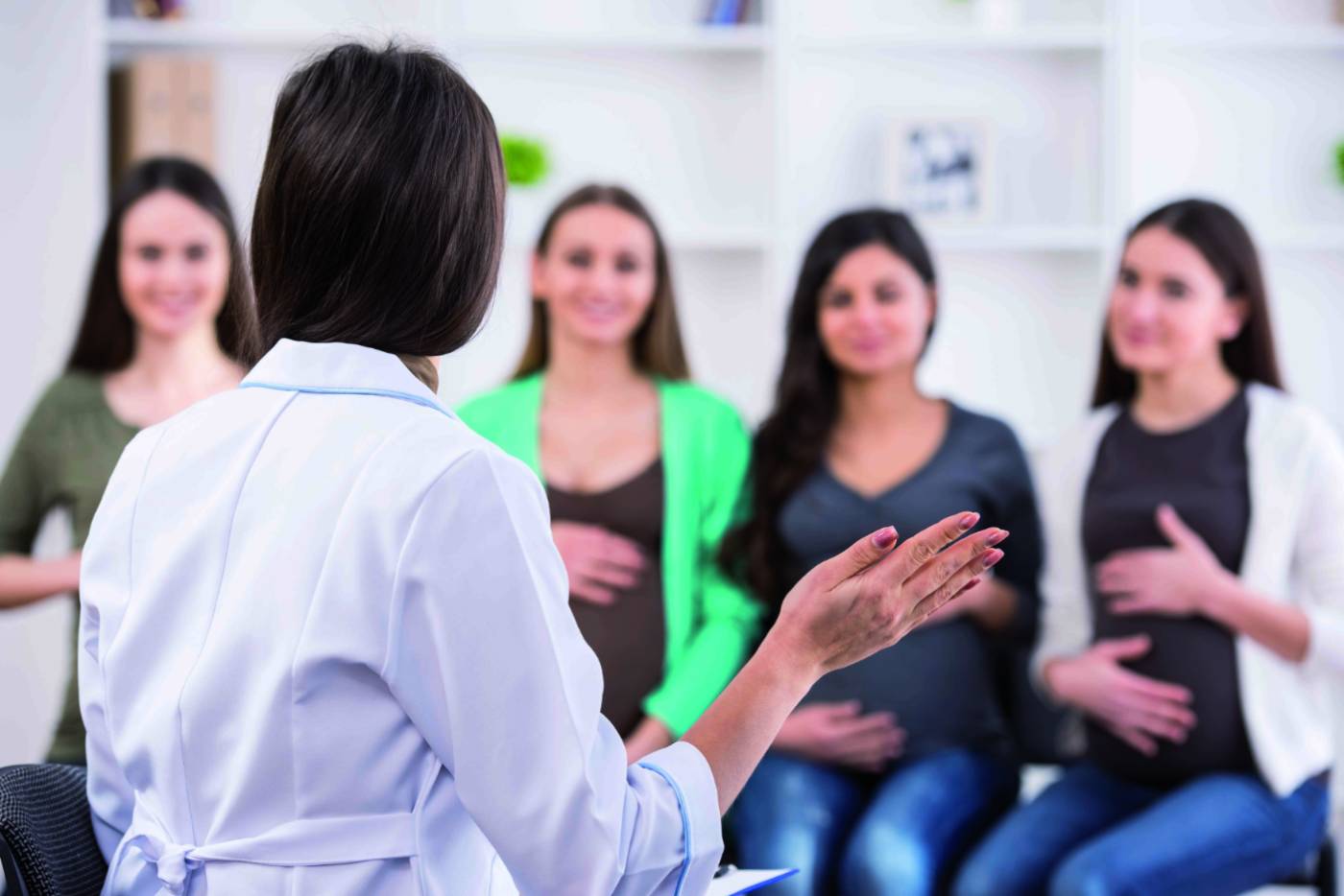 Leticia Martin (Matrona) piden soluciones a la falta de matronas en Cantabria