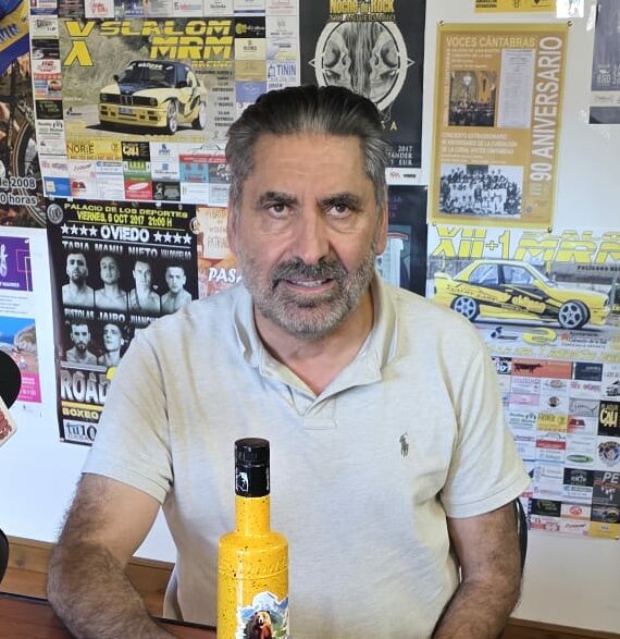 Angel Moreno , Orujo Sierra del Oso ganador de Alquitara de Oro 2025 en Liebana